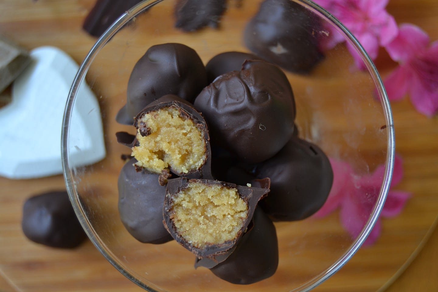 Praline al cioccolato con arachidi