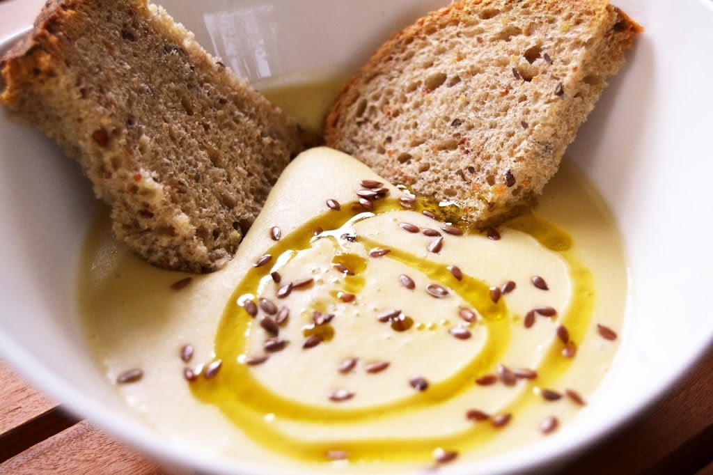 Vellutata di ceci con orzo