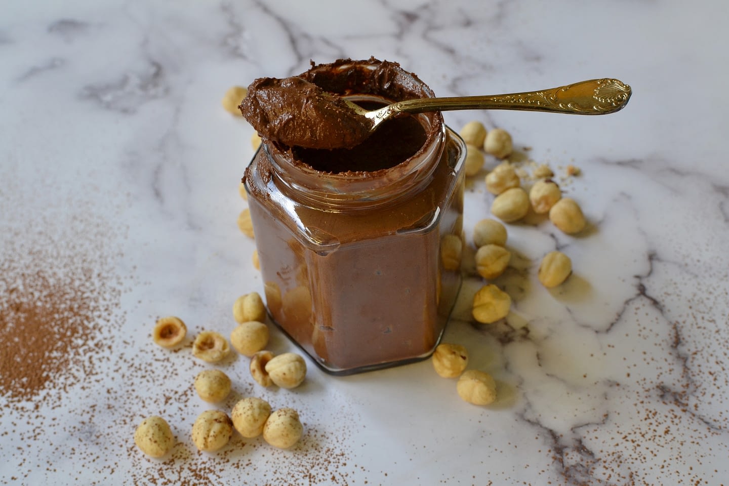 crema di nocciole e cacao crudo